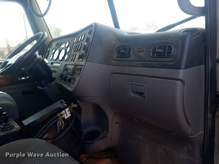 image for item DO3090 2011 Peterbilt 365  dump truck