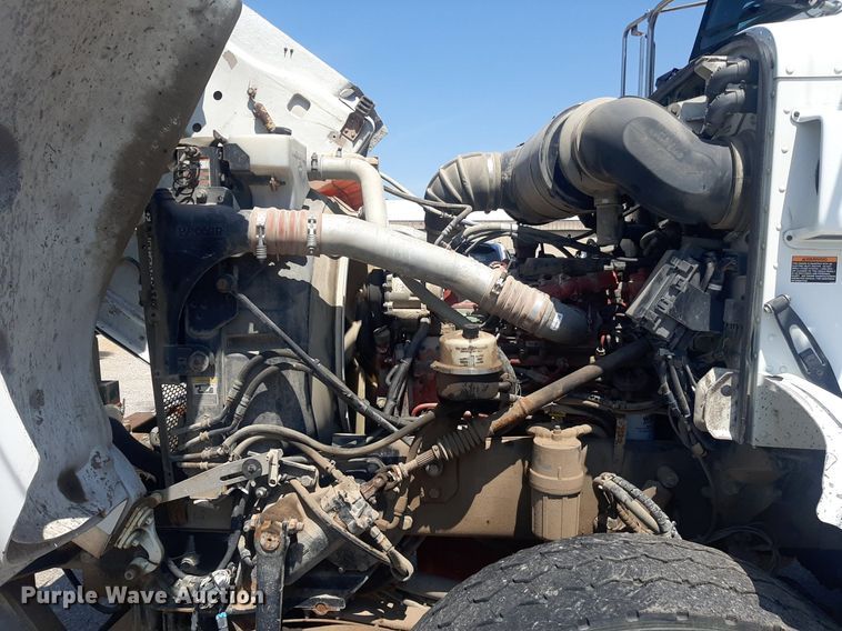 image for item DO3090 2011 Peterbilt 365  dump truck