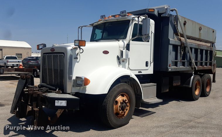 image for item DO3091 2011 Peterbilt 365  dump truck