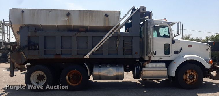 image for item DO3091 2011 Peterbilt 365  dump truck