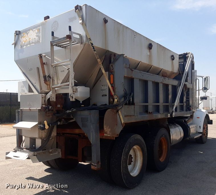 image for item DO3091 2011 Peterbilt 365  dump truck