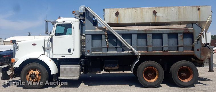 image for item DO3091 2011 Peterbilt 365  dump truck