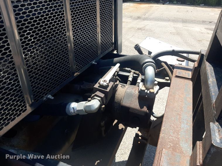 image for item DO3091 2011 Peterbilt 365  dump truck