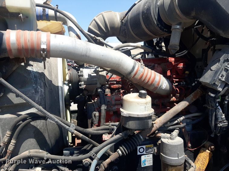 image for item DO3091 2011 Peterbilt 365  dump truck