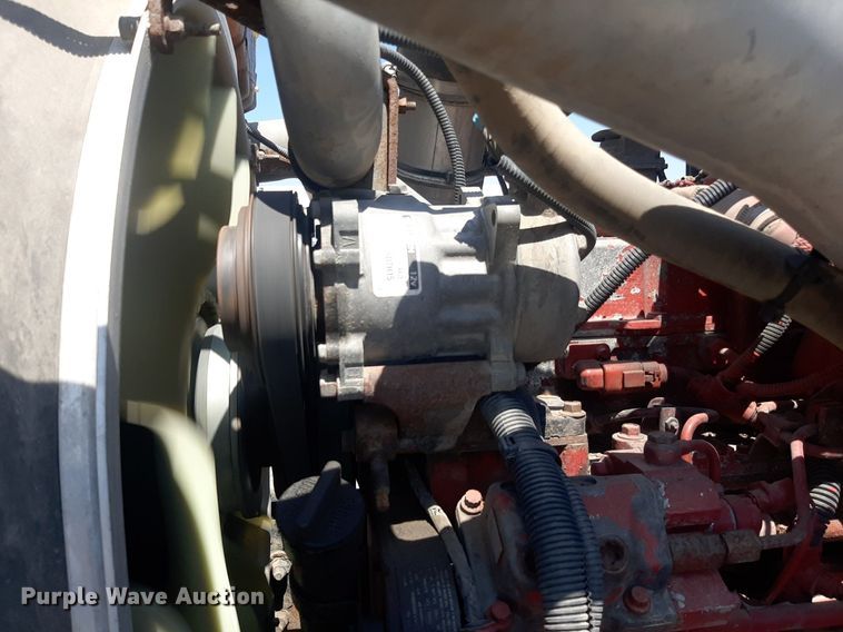 image for item DO3091 2011 Peterbilt 365  dump truck