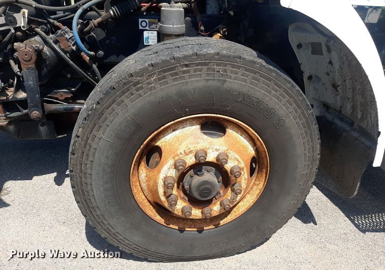 image for item DO3091 2011 Peterbilt 365  dump truck