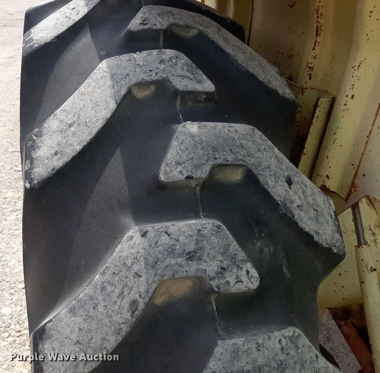 image for item DO3109 Ford 545  tractor