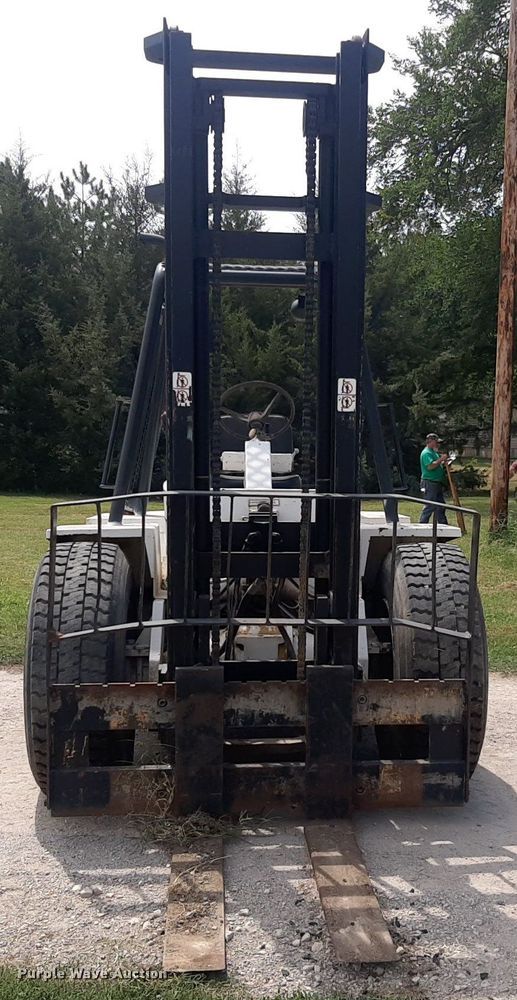 image for item DO3110 Wiggins WD84UV  forklift