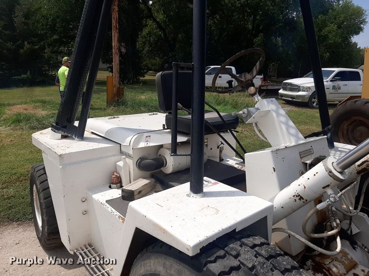 image for item DO3110 Wiggins WD84UV  forklift