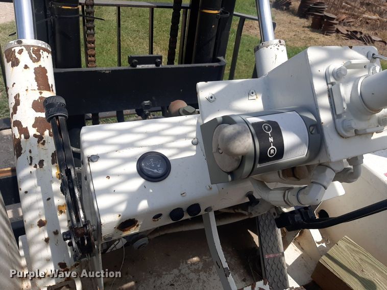 image for item DO3110 Wiggins WD84UV  forklift