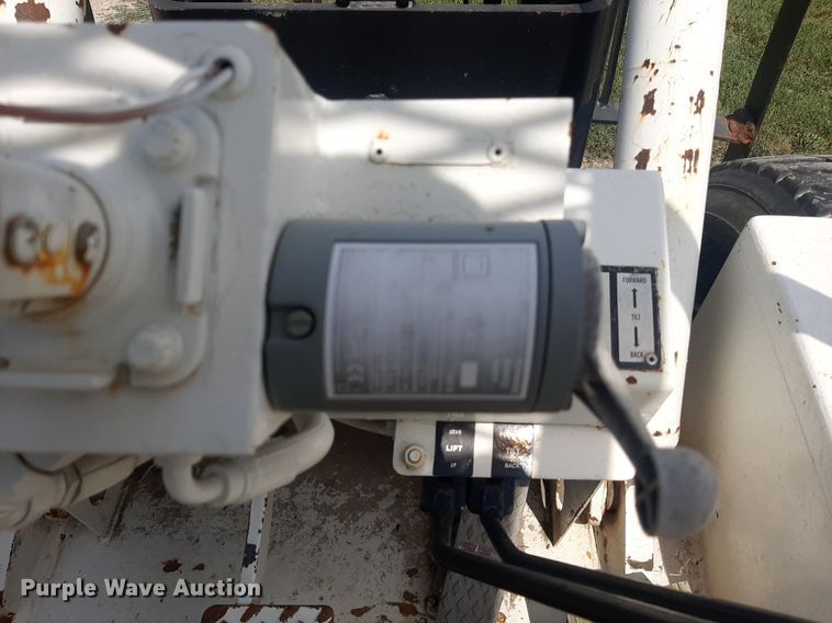 image for item DO3110 Wiggins WD84UV  forklift