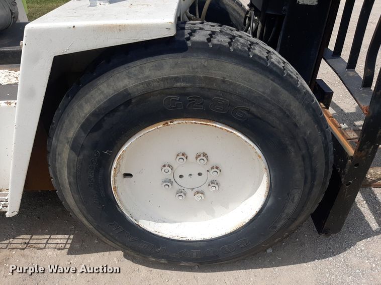 image for item DO3110 Wiggins WD84UV  forklift