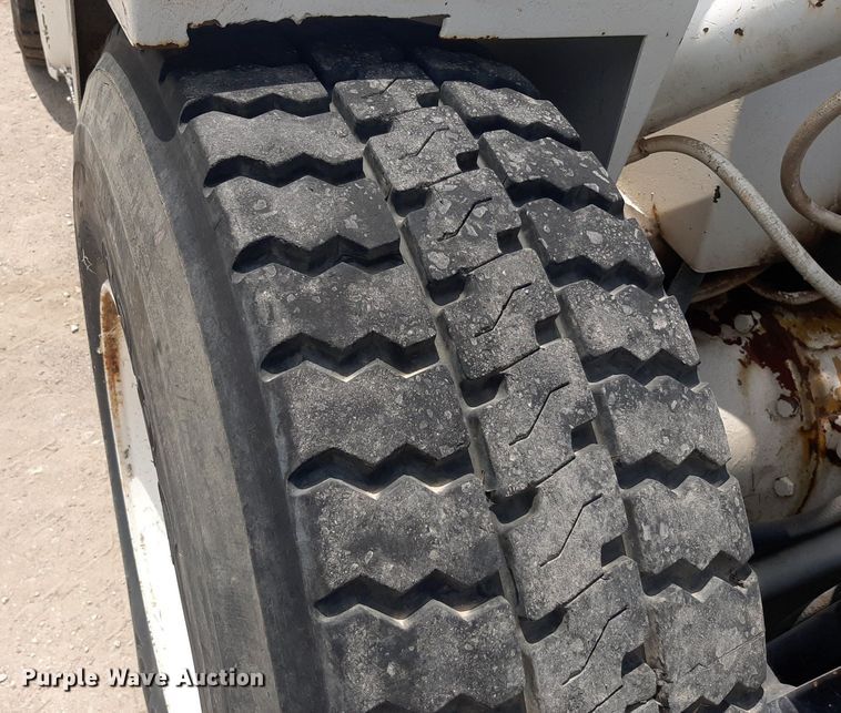 image for item DO3110 Wiggins WD84UV  forklift