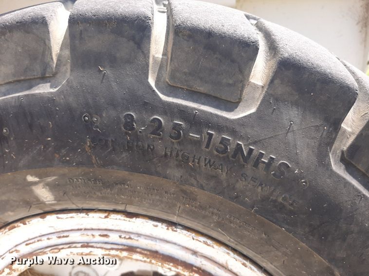 image for item DO3110 Wiggins WD84UV  forklift