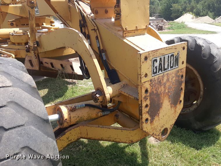 image for item DO3111 1970 Galion T500  rigid frame motor grader