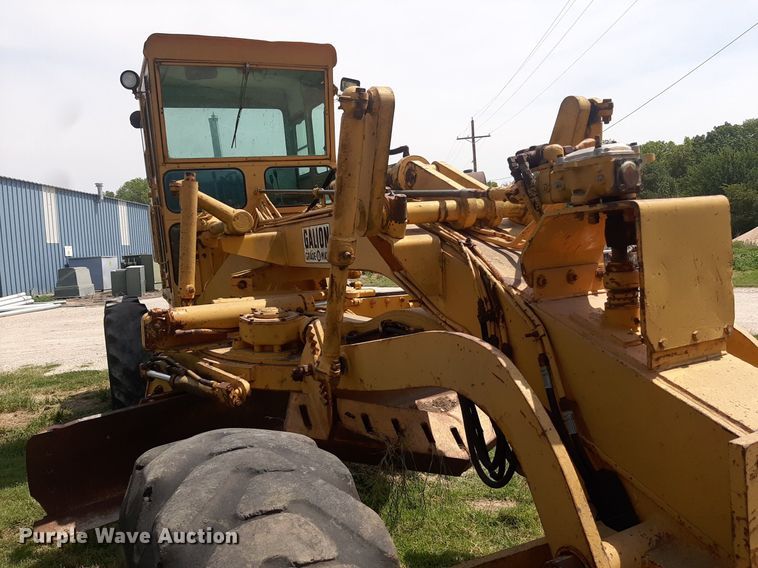 image for item DO3111 1970 Galion T500  rigid frame motor grader