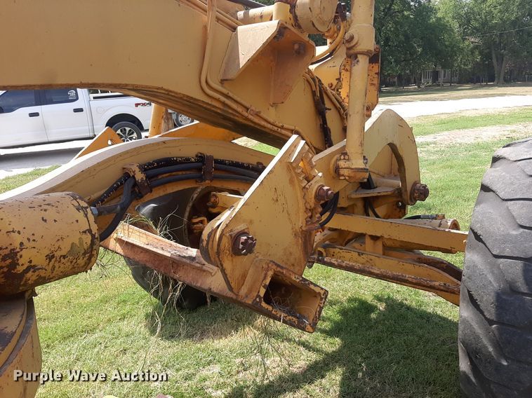 image for item DO3111 1970 Galion T500  rigid frame motor grader