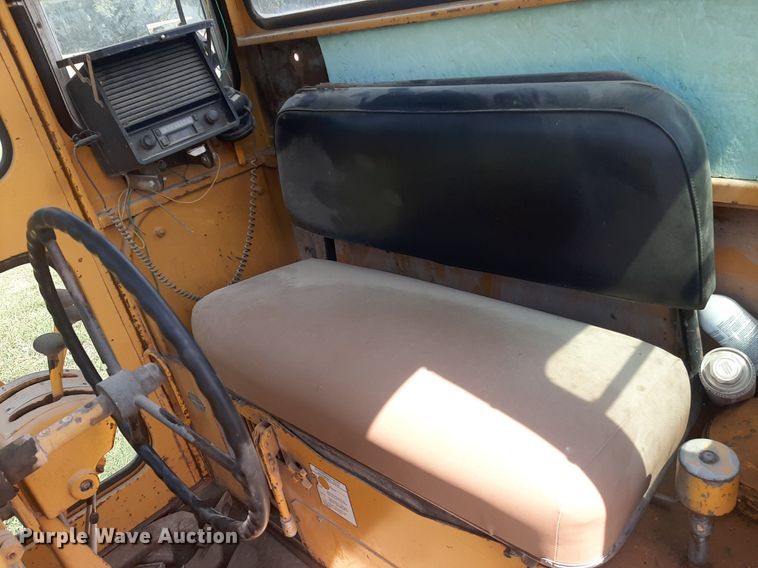 image for item DO3111 1970 Galion T500  rigid frame motor grader