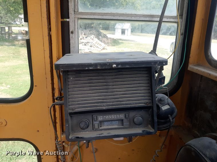 image for item DO3111 1970 Galion T500  rigid frame motor grader