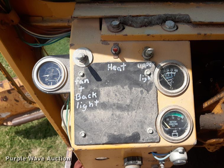 image for item DO3111 1970 Galion T500  rigid frame motor grader