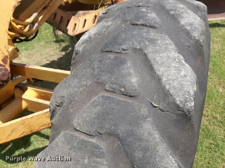 image for item DO3111 1970 Galion T500  rigid frame motor grader