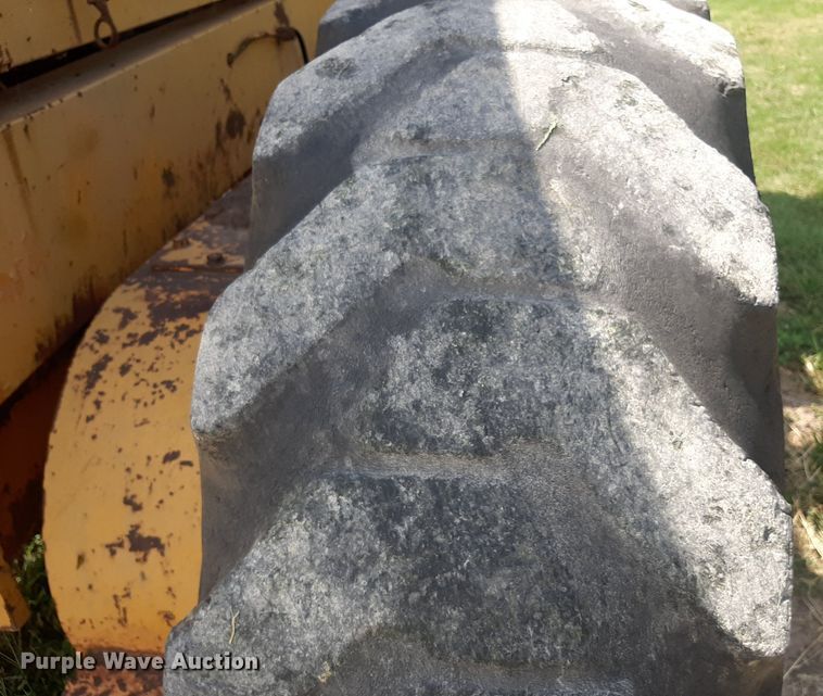 image for item DO3111 1970 Galion T500  rigid frame motor grader