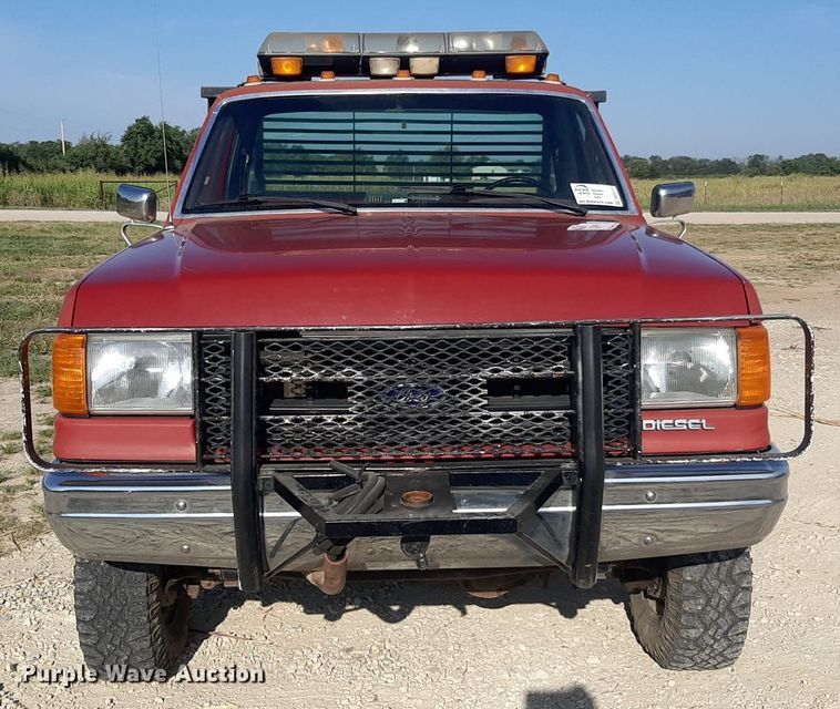image for item DO3117 1988 Ford F350  flatbed pickup truck