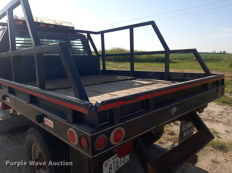 image for item DO3117 1988 Ford F350  flatbed pickup truck