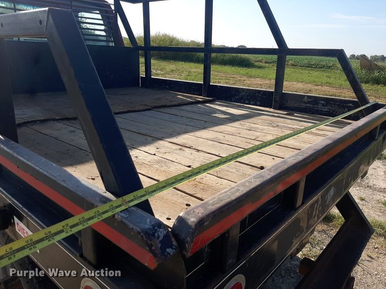 image for item DO3117 1988 Ford F350  flatbed pickup truck