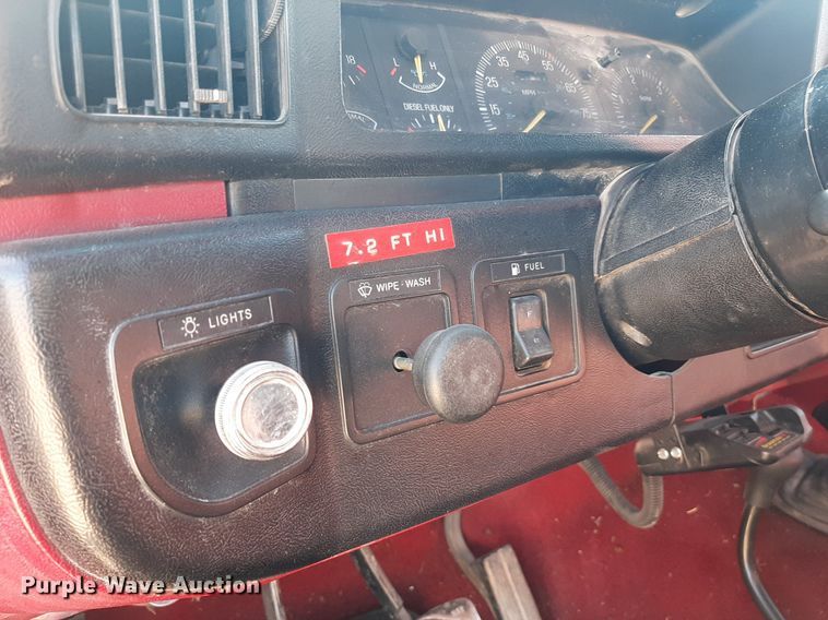 image for item DO3117 1988 Ford F350  flatbed pickup truck