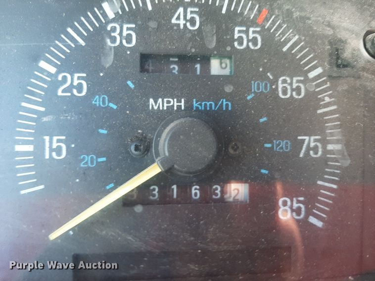 image for item DO3117 1988 Ford F350  flatbed pickup truck