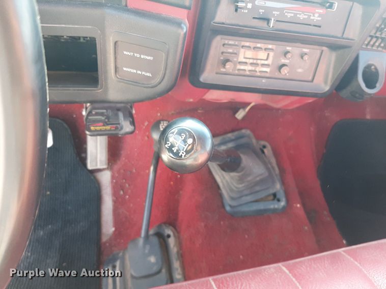 image for item DO3117 1988 Ford F350  flatbed pickup truck