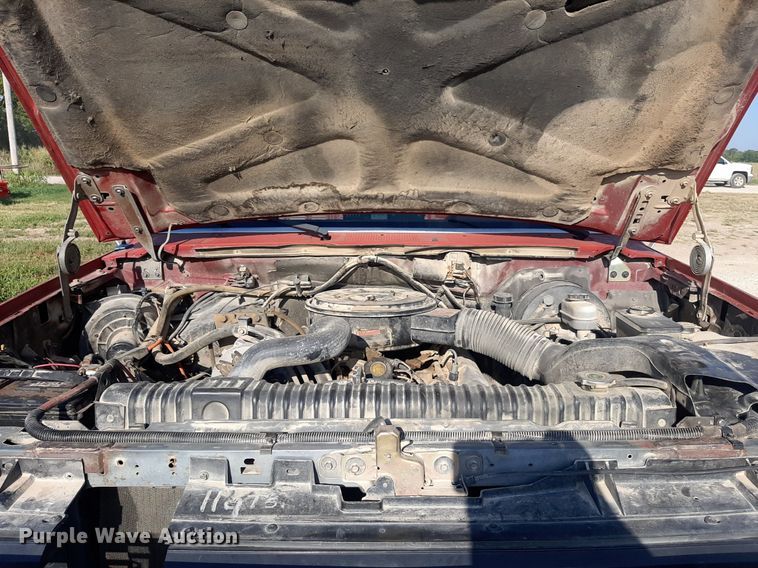 image for item DO3117 1988 Ford F350  flatbed pickup truck