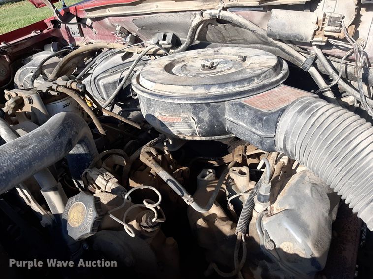 image for item DO3117 1988 Ford F350  flatbed pickup truck