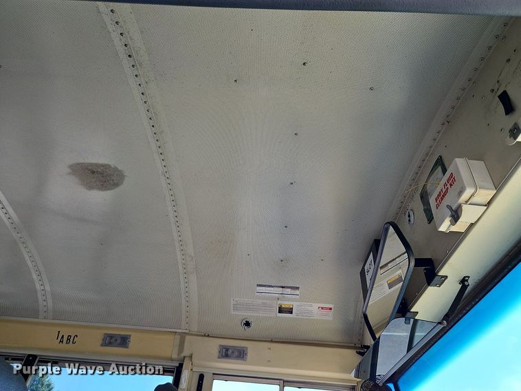 image for item DP2369 2010 IC PB105  school bus