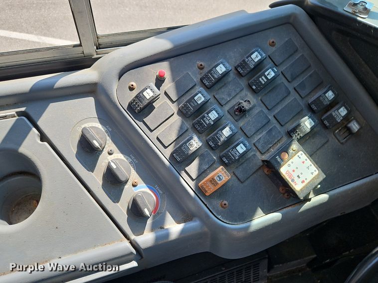 image for item DP2369 2010 IC PB105  school bus