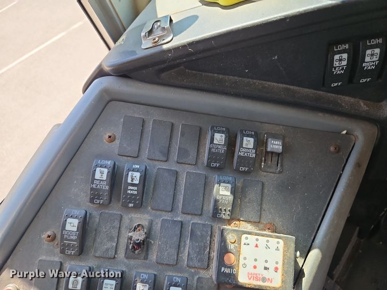 image for item DP2369 2010 IC PB105  school bus