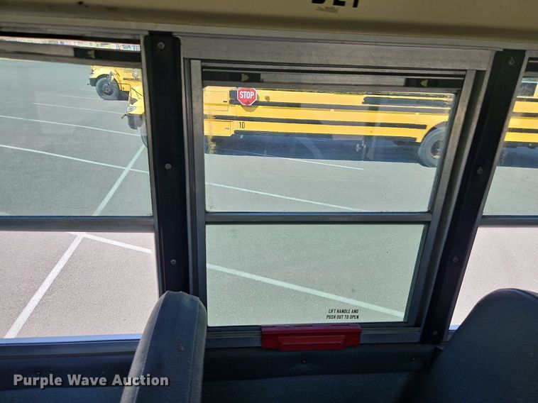 image for item DP2369 2010 IC PB105  school bus