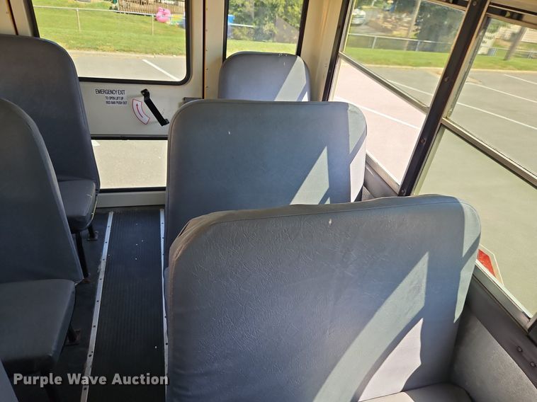 image for item DP2369 2010 IC PB105  school bus