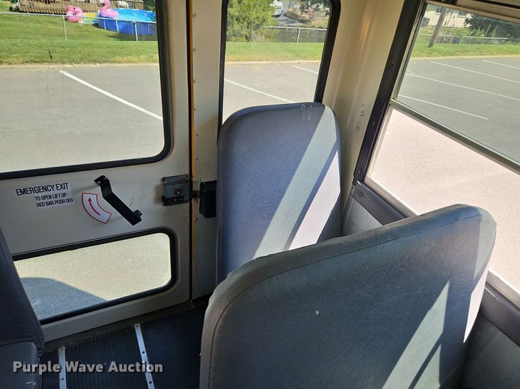 image for item DP2369 2010 IC PB105  school bus