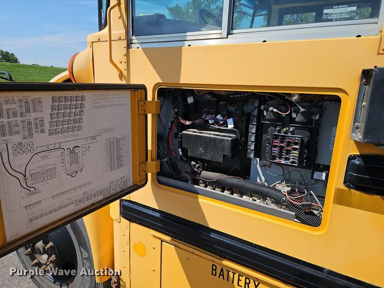 image for item DP2369 2010 IC PB105  school bus