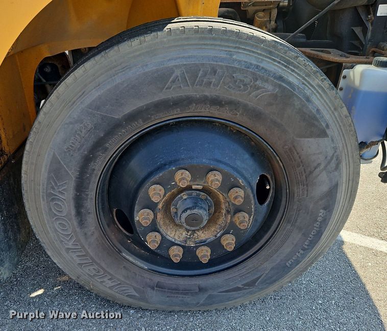 image for item DP2369 2010 IC PB105  school bus