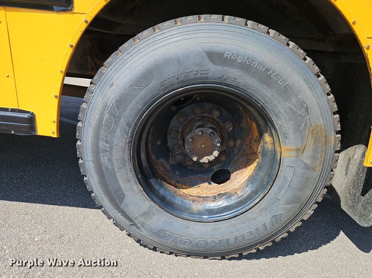 image for item DP2369 2010 IC PB105  school bus