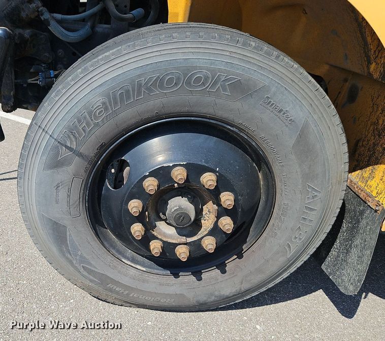 image for item DP2369 2010 IC PB105  school bus