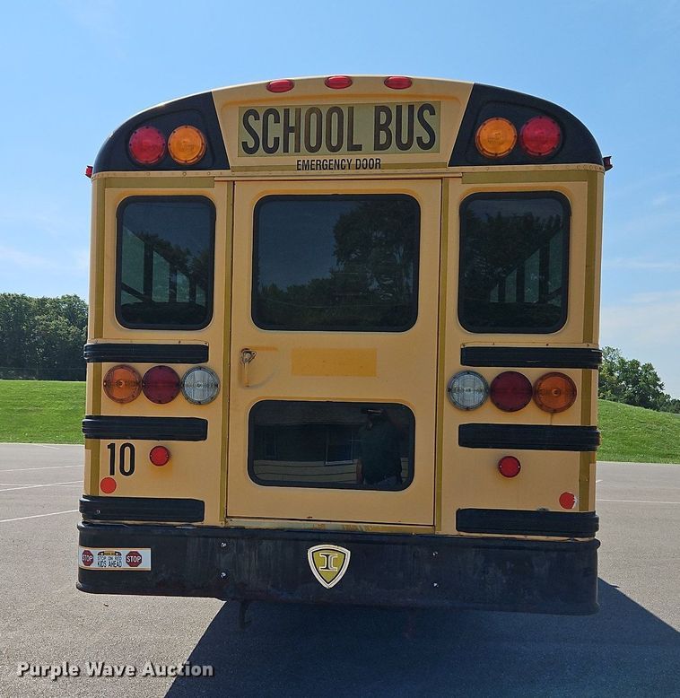 image for item DP2370 2008 IC PB105  school bus