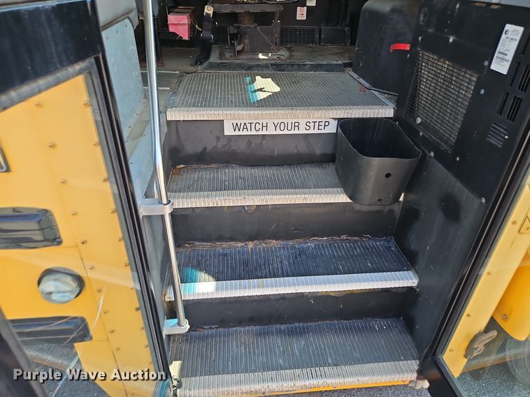 image for item DP2370 2008 IC PB105  school bus