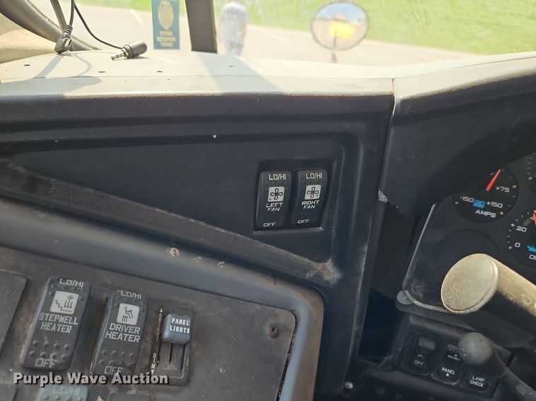 image for item DP2370 2008 IC PB105  school bus