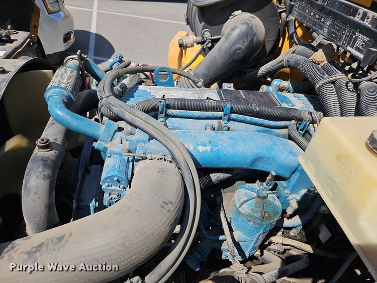 image for item DP2370 2008 IC PB105  school bus