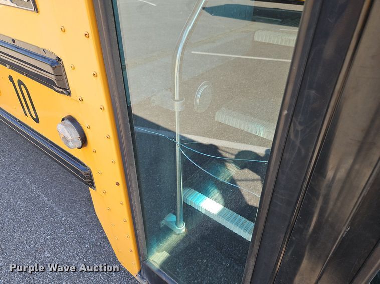 image for item DP2370 2008 IC PB105  school bus