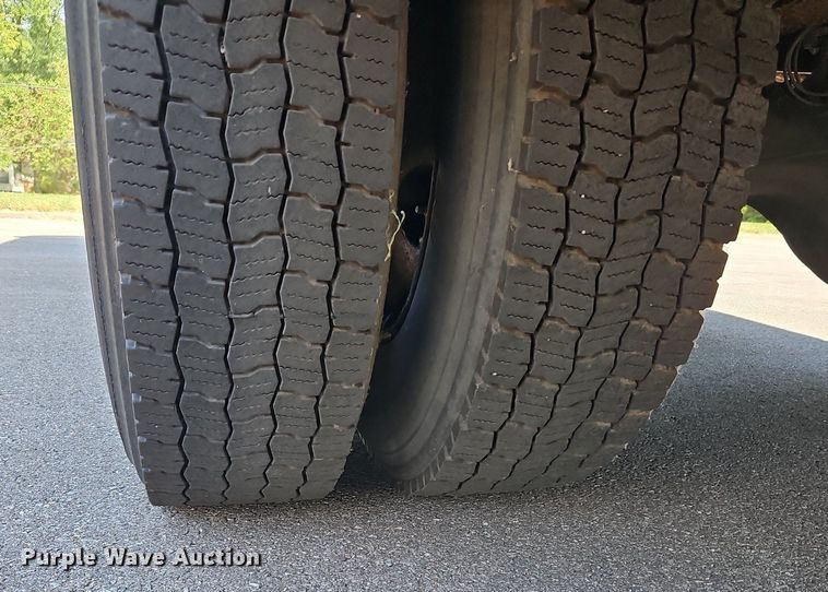 image for item DP2370 2008 IC PB105  school bus